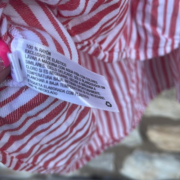 Isabel Maternity by Ingrid red & white flowy blouse size large - Picture 4 of 8